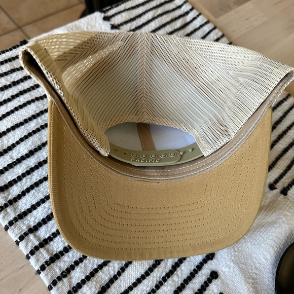 Kendra Scott Ball Cap Hat - Picture 4 of 4